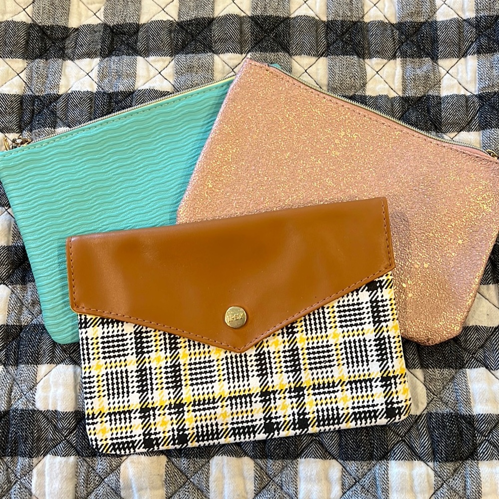 NWOT Ipsy makeup bags- 3 pack - assorted